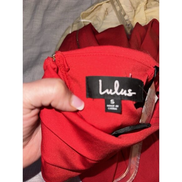 Women’s Lulus Red Dress Small - Picture 3 of 3